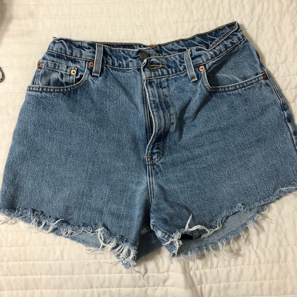 Levi Jean Cut off shorts